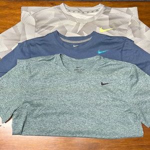 Men large Nike tshirt lot